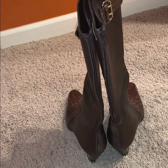 Prevata Brown Diana Leather Croc Heeled Boots - Picture 6 of 8